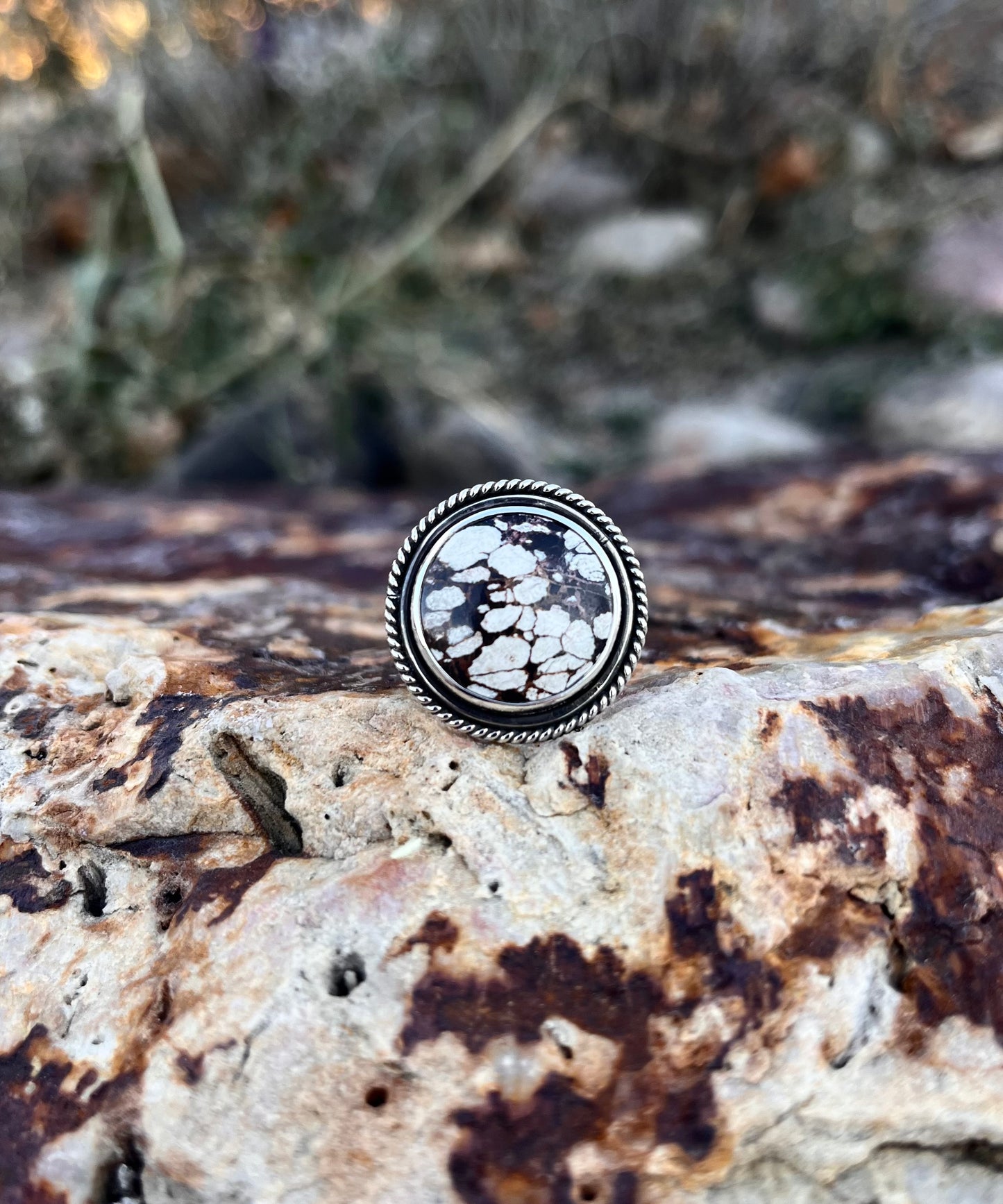 snowy trail double banded ring
